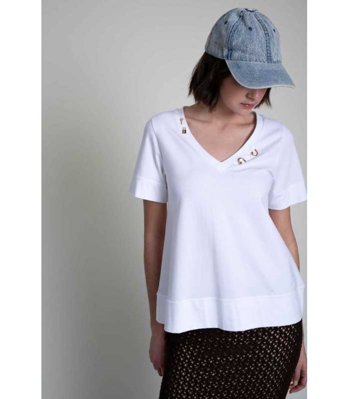 Camiseta Negro Detalles Metálicos Pisonero Mujer