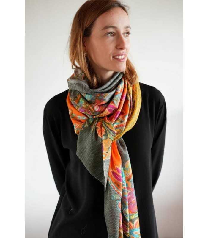 Chal Gris Naranja Estampado Noga Mujer