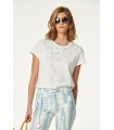 Camiseta Blanca Detalles Flores Oky Mujer